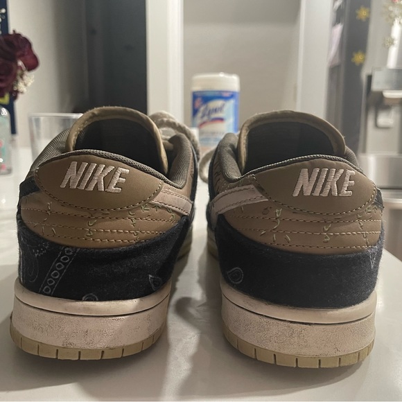 Travis Scoot x Nike SB Dunk Low. Size woman’s 8.5. Got it in August 2022- StockX - Picture 5 of 7